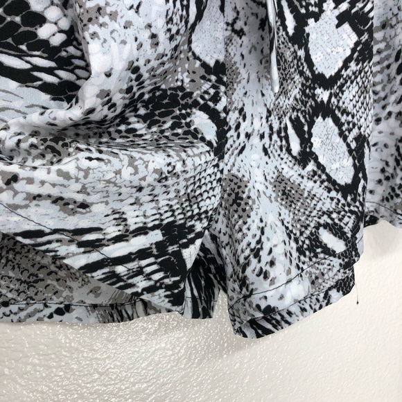 Windsor Snake Print Shorts - Picture 6 of 7